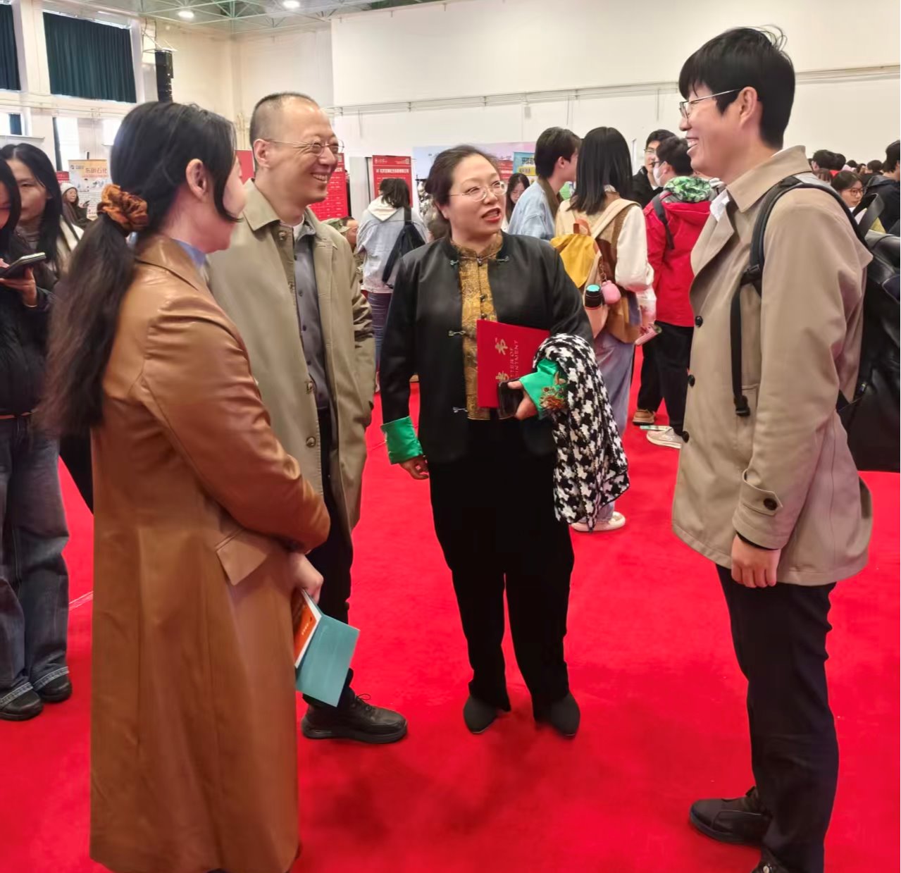 首页 > 新闻公告 > 院部交流 >