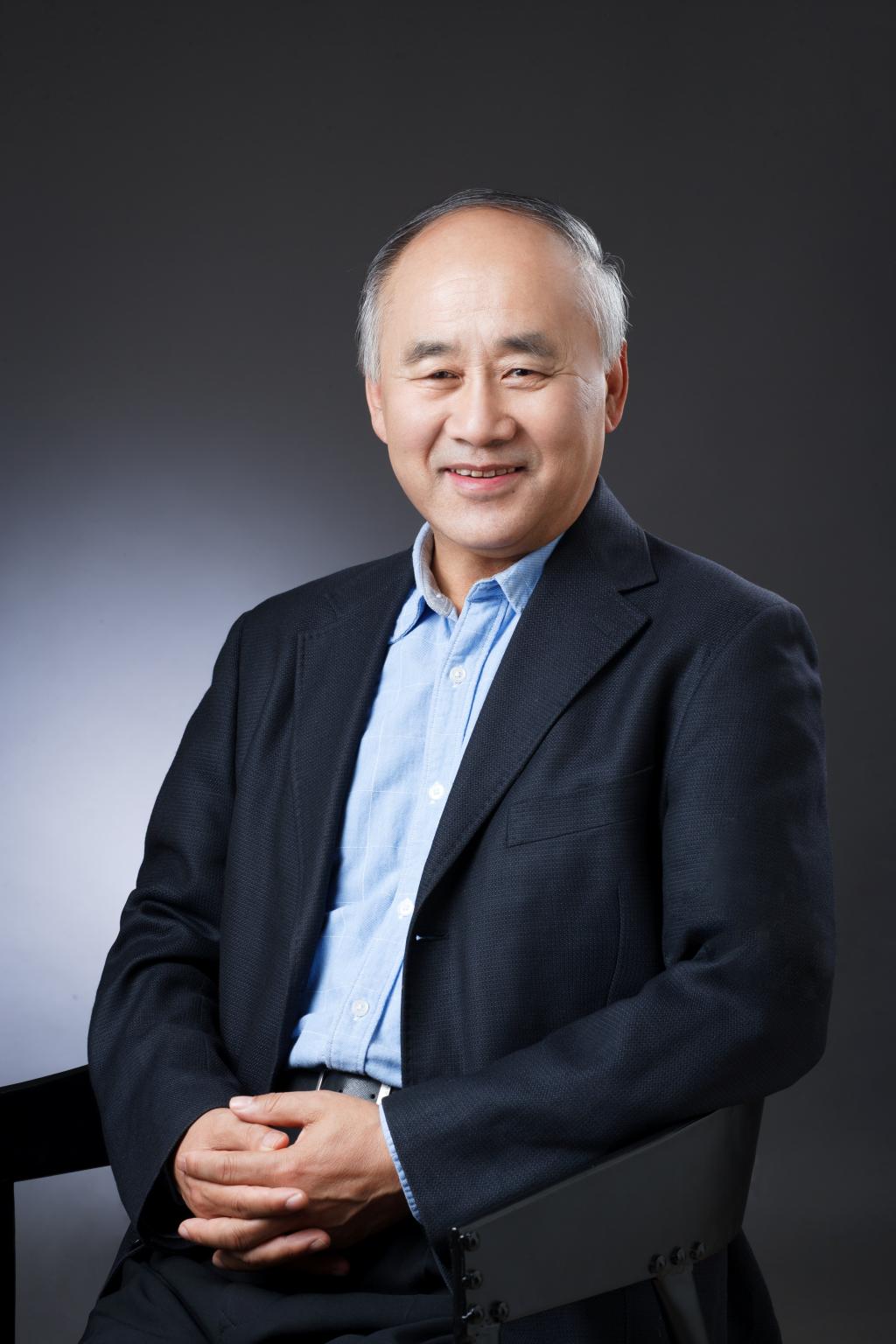 新一届领导班子的组建充分体现了学..
